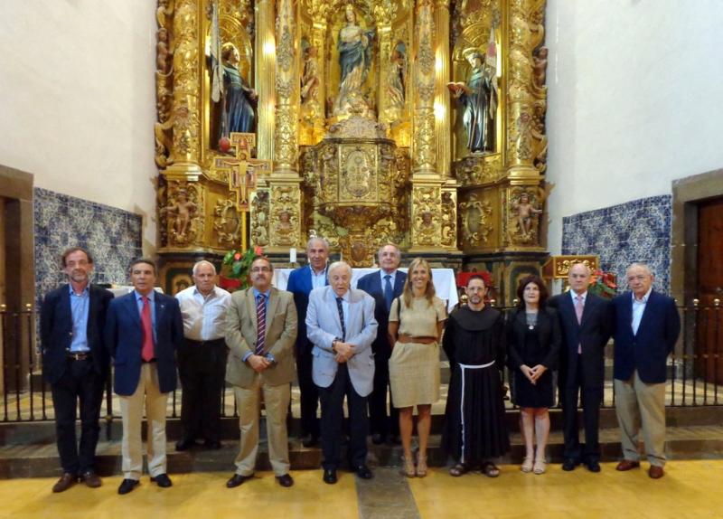 Palmer, Bestard, Sánchez-Rufo y Jarabo y el resto de la comitiva en el Convento de San Bernardino