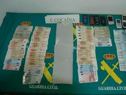 La Guardia Civil  detiene a tres personas en La Rioja Baja con 250 gramos de cocaína.