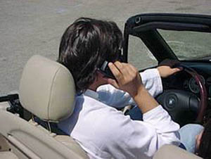 El Ministerio del Interior inicia una campaña del control del uso del móvil en la conducción,  con  12.000 controles en La Rioja.