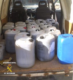 La Guardia Civil alerta de la venta de aceite de oliva robado y posiblemente contaminado en el territorio de La Rioja.