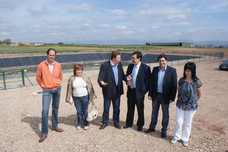 El Delegado del Gobierno y el Alcalde visitan las obras del PLAN E en Alberite y analizan los proyectos que se realizarán con el nuevo Fondo.  