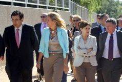 La Ministra, el Delegado del Gobierno y el Alcalde en el Parque del Ebro