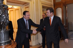 El nuevo Delegado del Gobierno, Alberto Bretón, se entrevista con el Presidente de La Rioja.