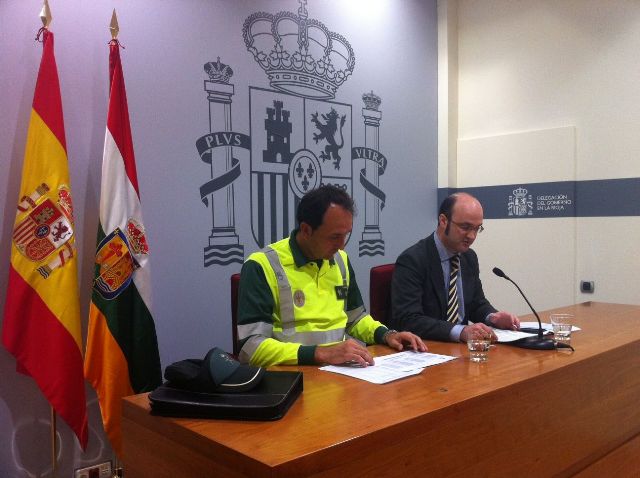 Rafael hurtado, jefe provinvial de Tráfico, y Miguel Ángel Aguirre, Comandate-Jefe de Tráfico de la Guardia Civil en La Rioja