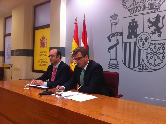 Alberto Bretón durante la presentación del balance semestral de siniestralidad acompañado del Jefe Provincial de Tráfico de La Rioja, Rafael Hurtado