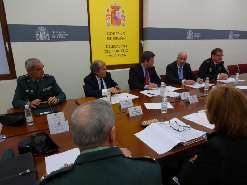 Asistentes a la reunión de la Junta Provincial de Seguridad celebrada en la Delegación del Gobierno en La Rioja