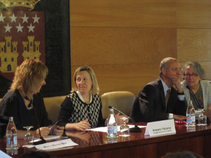 La delegada del Gobierno, Amparo Valcarce, interviene en la conferencia inaugural 