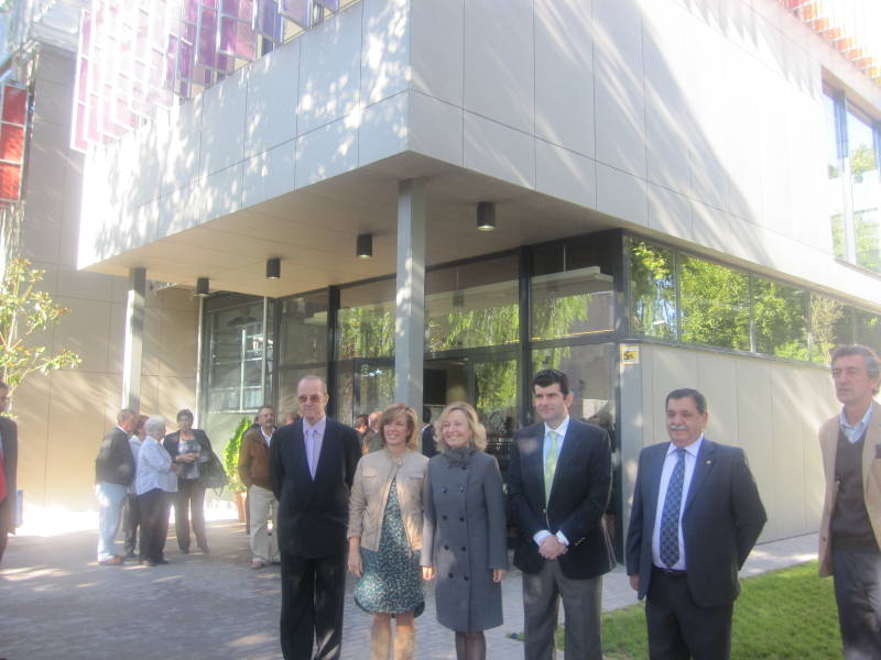 La Delegada del Gobierno en Madrid, Amparo Valcarce, inaugura El Centro de Mayores 