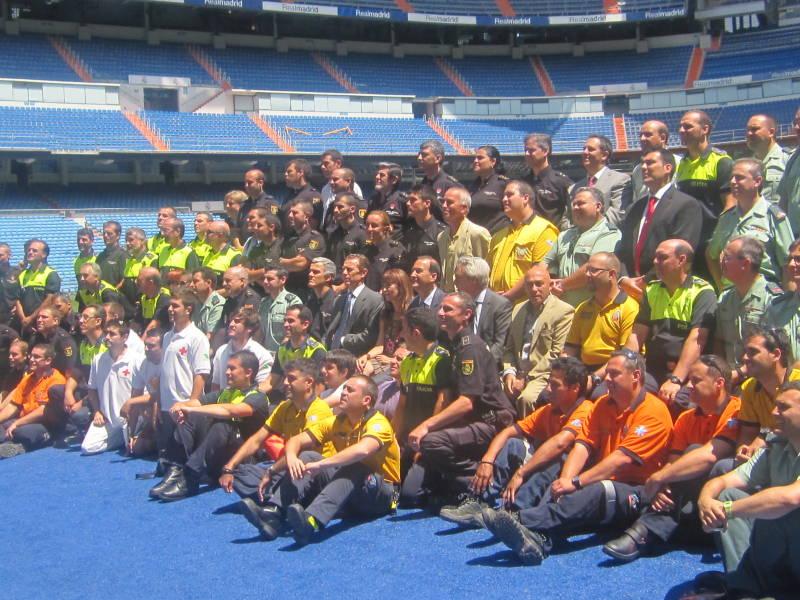 La delegada del Gobierno en Madrid, Dolores Carrión, visita las instalaciones del Estadio Santiago Bernabeu.