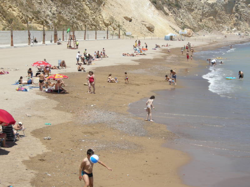 El director del área de Fomento destaca la importante afluencia de bañistas a las playas de Horcas este fin de semana