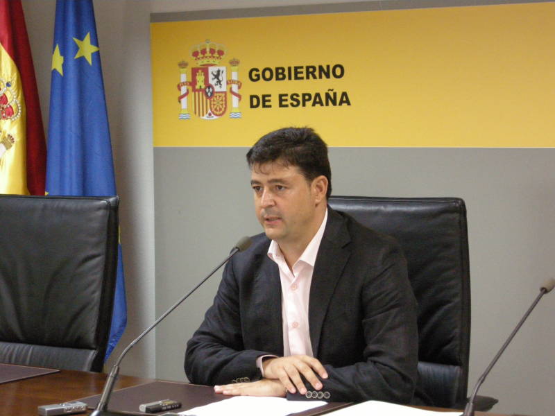 Arana considera que la finalización de la temporada veraniega y el destacado aumento de la población frenan el descenso del paro en Melilla  