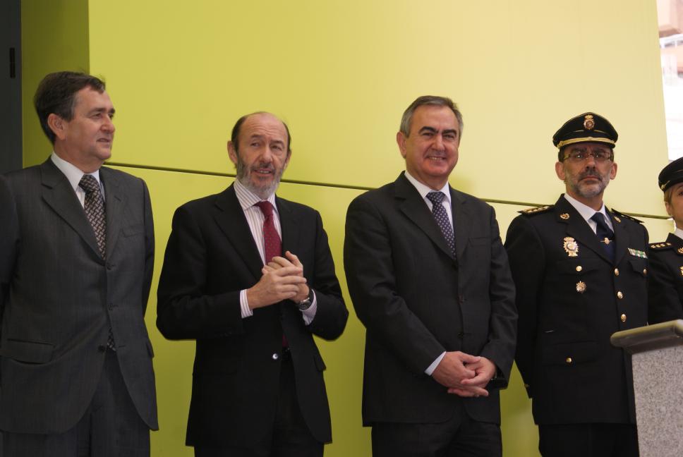 El ministro del Interior inaugura las nuevas instalaciones de la Policía Nacional en Cartagena