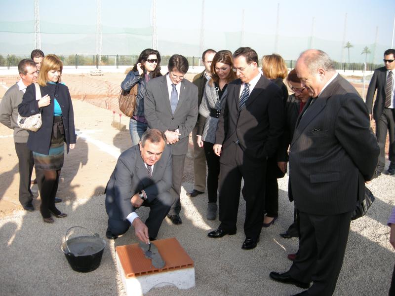 El delegado del Gobierno participa en el acto de la Primera Piedra del nuevo Centro de Día de Purias