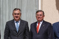 González Tovar visitó la sede de la
Cofradía California de Cartagena
