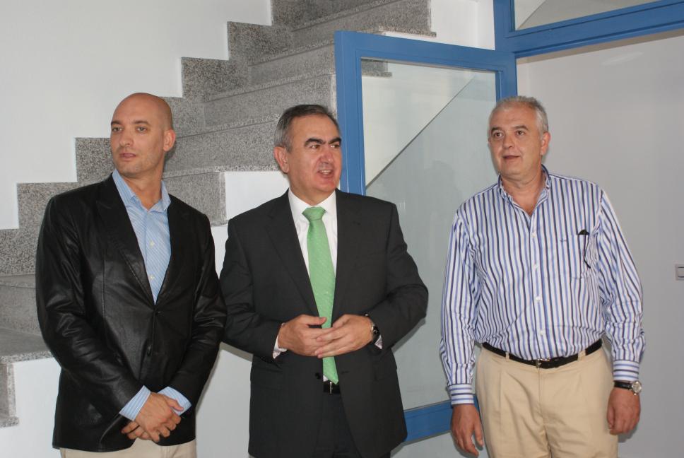 El Delegado del Gobierno, Rafael González Tovar, junto al Alcalde de Abarán, visitan la nueva Subcomisaría de la Hoya del Campo financiada con fondos del PLAN E.