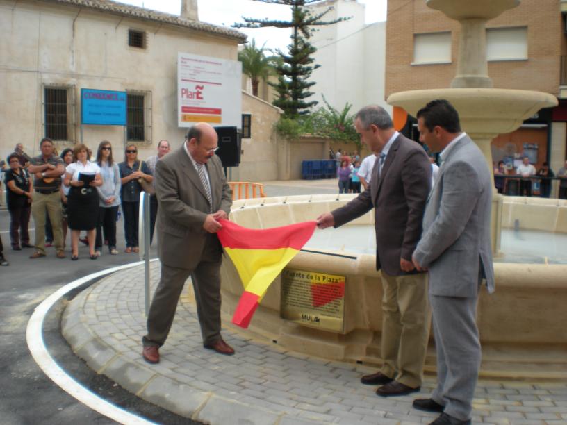 El Delegado del Gobierno y el alcalde de Mula inauguran la nueva rotonda entre las carreteras de Pliego y Caravaca y las mejoras urbanísticas de la Calle Juan Antonio Perea 