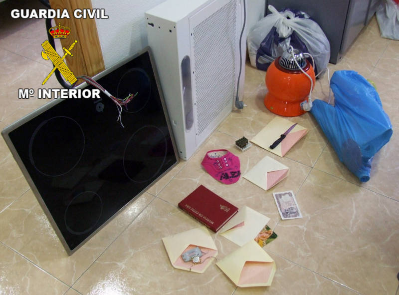 La Guardia Civil detiene a los tres integrantes de un grupo delictivo dedicado a la comisión de robos
