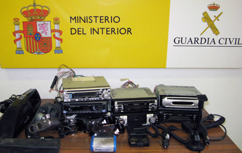 La Guardia Civil desarticula una banda juvenil dedicada a cometer robos en vehículos en la Comarca del Mar Menor