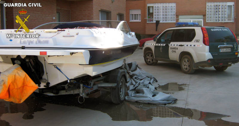 La Guardia Civil detiene a dos personas por la sustracción de una embarcación