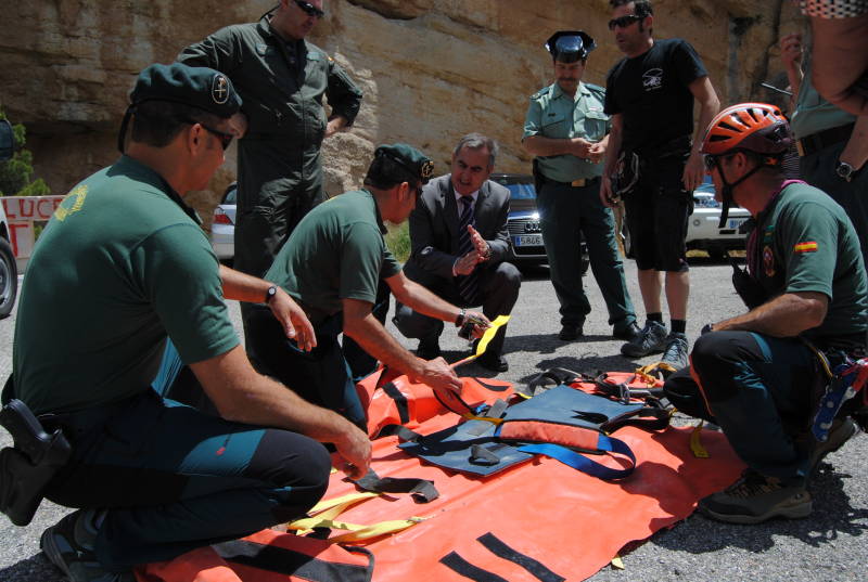 Los Servicios de Montaña y Aéreo de la Guardia Civil realizan un simulacro de rescate en la Región de Murcia