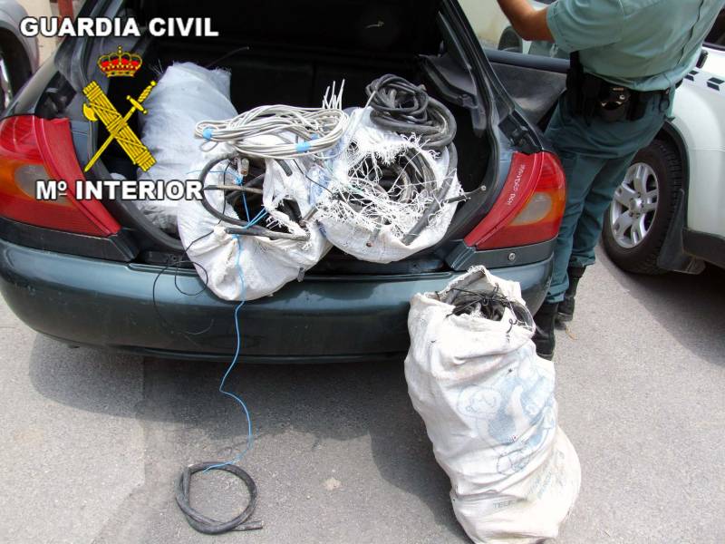 La Guardia Civil detiene a dos personas in fraganti por la sustracción de cableado eléctrico 