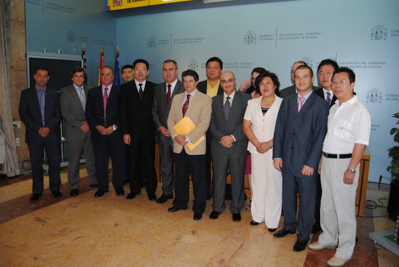 González Tovar se reunió con los empresarios chinos que estudian la ubicación de una ZEIC en Lorca