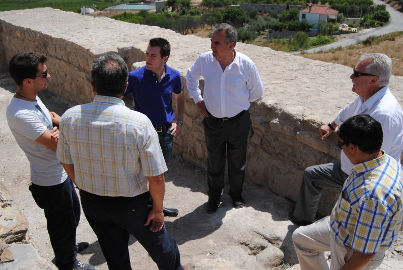 El delegado del Gobierno y el Alcalde de Cehegín presentan el proyecto del yacimiento de Begastri