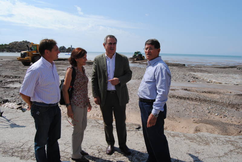 El delegado del Gobierno informa que Demarcación de Costas comienza el acondicionamiento de  diversas playas en Águilas, Mazarrón y Lorca