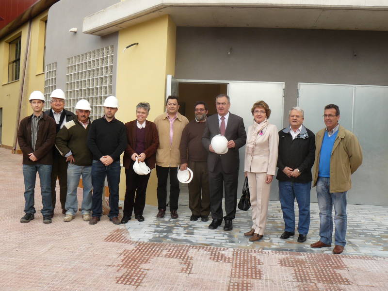 El Plan E permite la rehabilitación del centro cívico de Santiago de La Ribera 