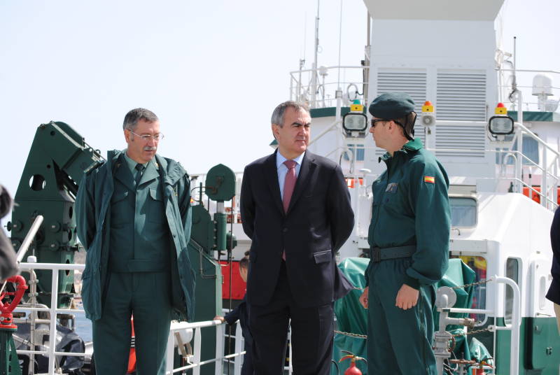 Atraca el nuevo buque oceánico de la Guardia Civil “Río Segura”