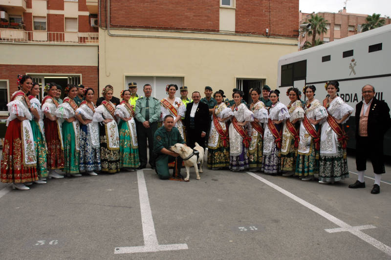 La Reina de la Huerta y sus Damas de Honor visitan las instalaciones de la Guardia Civil de Murcia