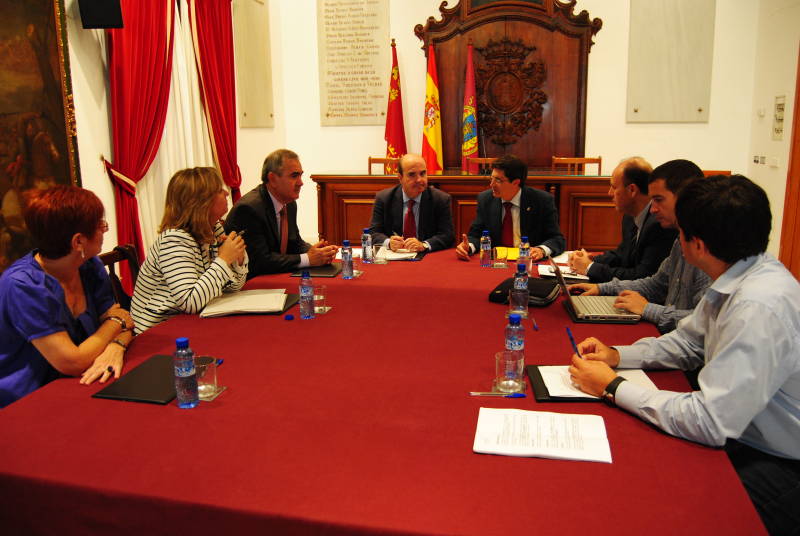 El Gobierno cofinanciará la recuperación de las infraestructuras públicas locales de Lorca afectadas por el seísmo