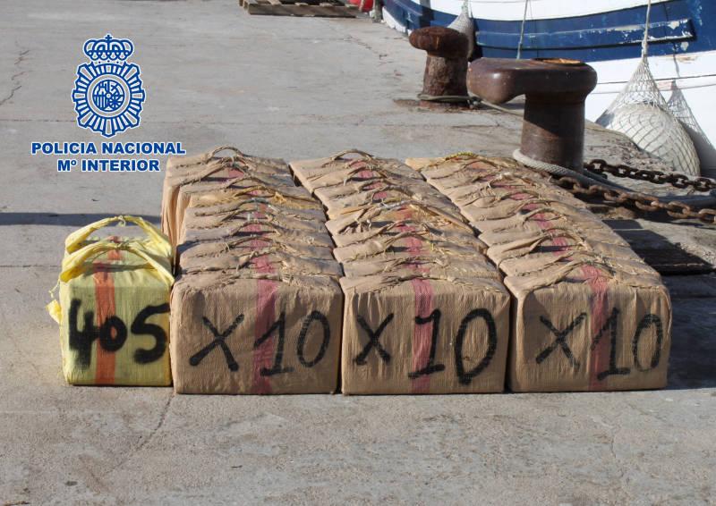 Intervenidos 2.200 kilos de hachís a un grupo de narcotraficantes que operaba en el litoral mediterráneo