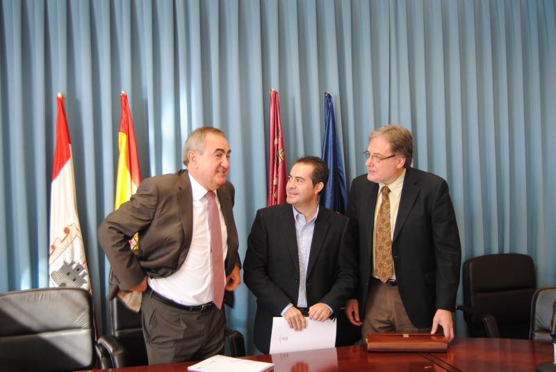 El INSS firma un convenio de colaboración con Lorquí para acercar sus servicios a la población