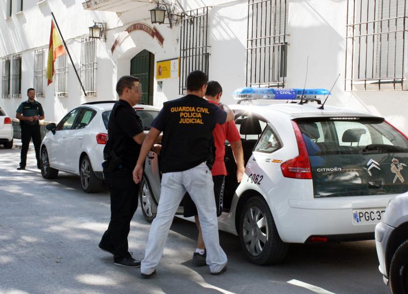La Guardia Civil desmantela un grupo delictivo dedicado a la sustracción de neumáticos de vehículos de gran tonelaje