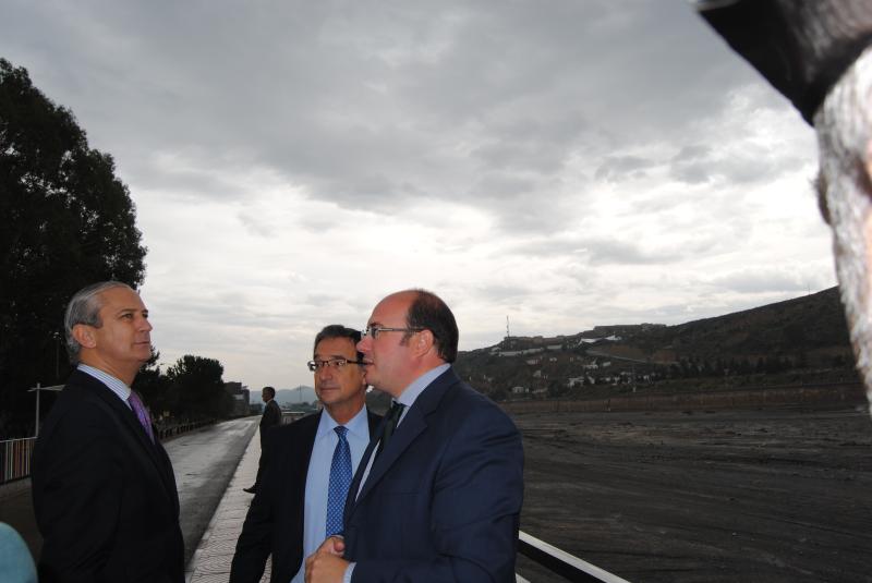 El delegado del Gobierno y el Director General de la Guardia Civil visitan las instalaciones de la Benemérita en Puerto Lumbreras y Lorca