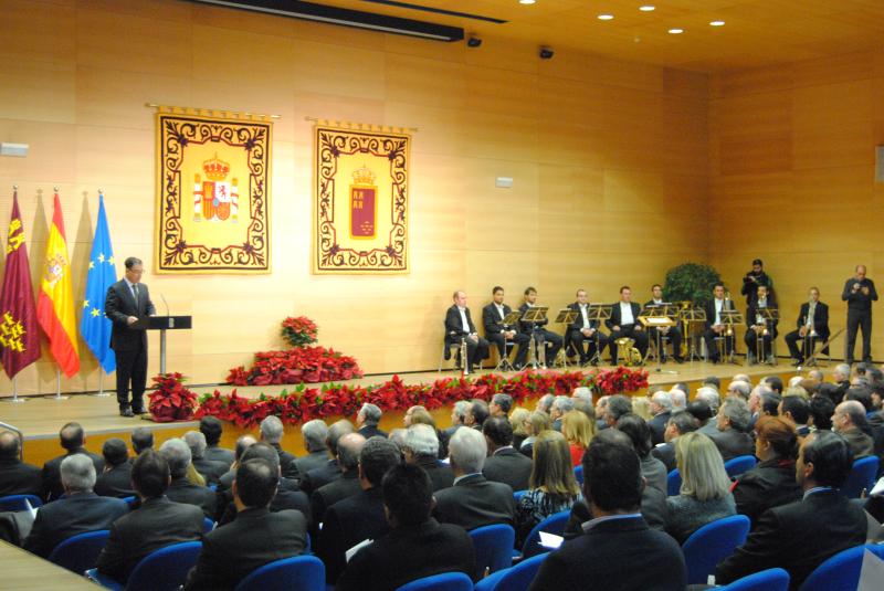 El delegado del Gobierno resalta la vigencia de la Constitución Española en los actos conmemorativos de su XXXV aniversario