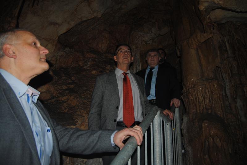 Bascuñana preside el acto de inauguración del Complejo Turístico Cueva del Puerto de Calasparra