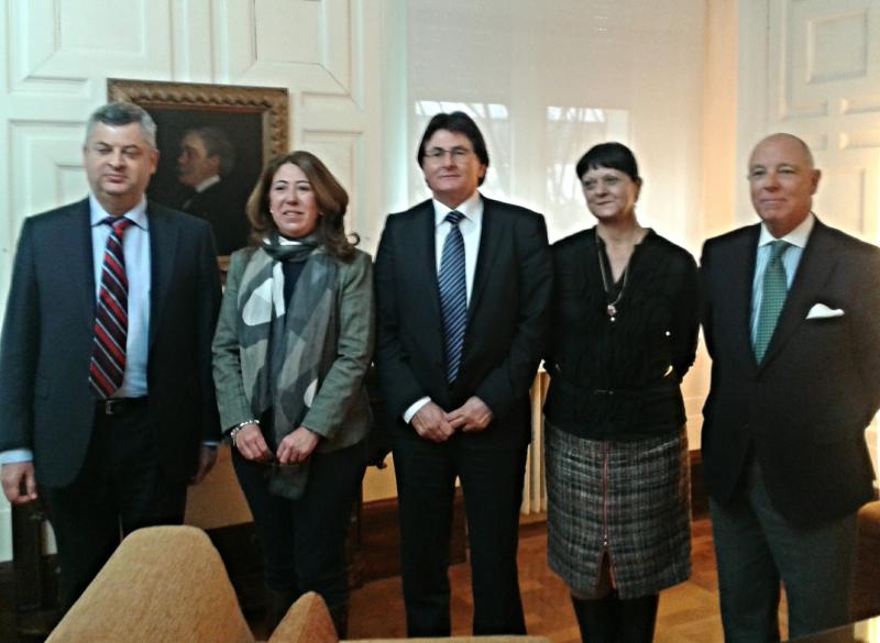 La delegada del Gobierno en Navarra ha mantenido hoy un encuentro con la cónsul general de Rumanía en Bilbao  y el alcalde de la ciudad de Timisoara, segunda urbe de Rumanía