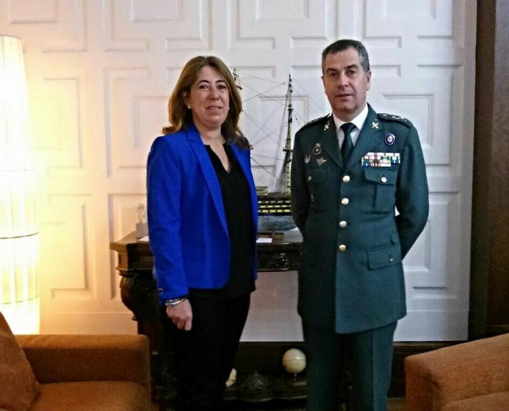 La delegada del Gobierno agradece al nuevo General de Brigada el importante trabajo realizado al frente de la Guardia Civil de Navarra
