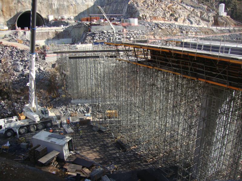 Adif inicia la construcción del tablero del viaducto de Kobate en Arrasate-Mondragón (Gipuzkoa)