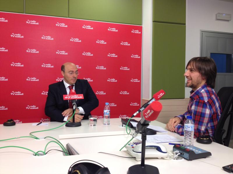 Carlos Urquijo entrevistado en Radio Euskadi