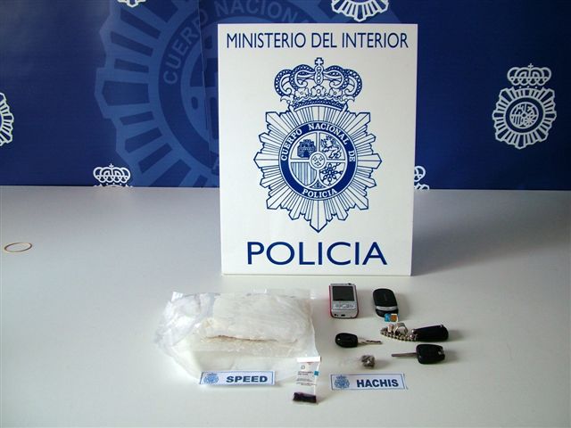 El Cuerpo Nacional de Policía detiene en Zarautz a una persona dedicada a la distribución de droga 
