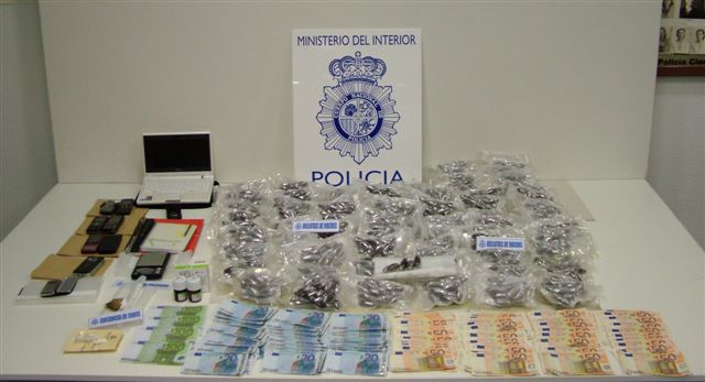 El Cuerpo Nacional de Policía de San Sebastián y la Policía Municipal de Hondarribia desarticulan una red de distribución de sustancias estupefacientes