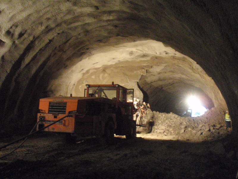 Adif completa la excavación del túnel de Uruburu II en Eskoriatza (Guipúzcoa)
