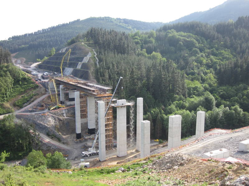 Adif inicia la construcción del tablero del viaducto de Gabaundi, en el tramo Mondragón-Elorrio 