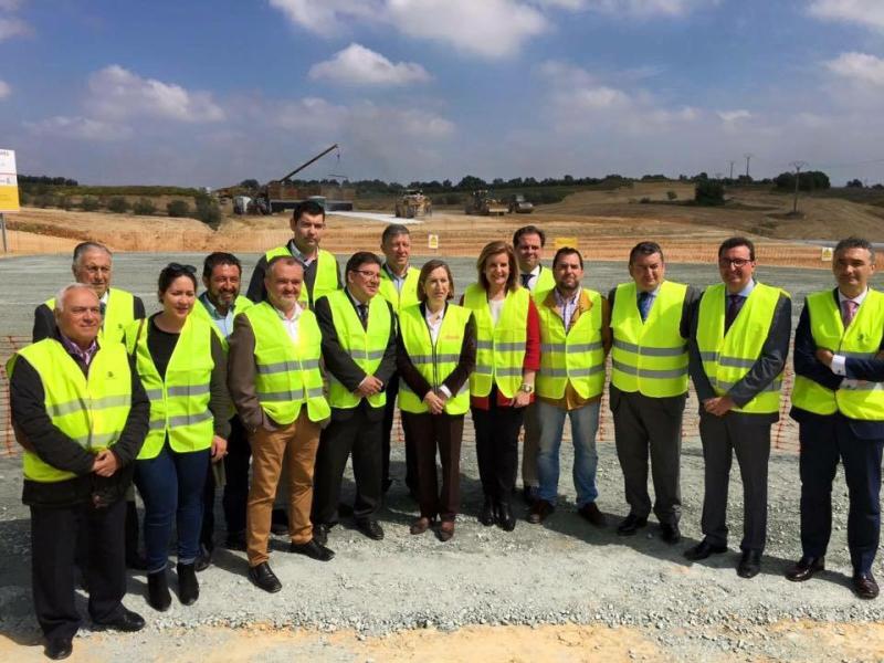 La ministra de Fomento visita las obras de la N-435, en la provincia de Huelva