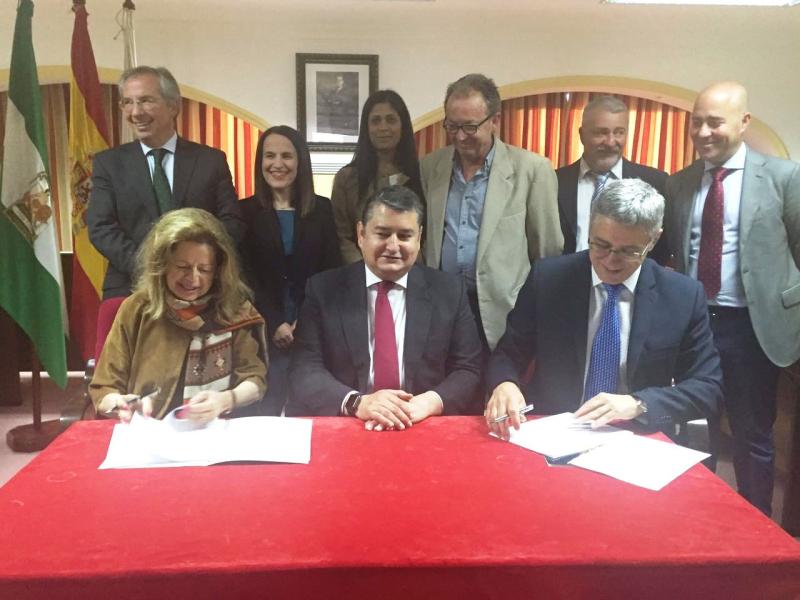 Sanz afirma que la cesión de dos parcelas de La Almoraima a Castellar “favorecerá el crecimiento y el empleo en el municipio”