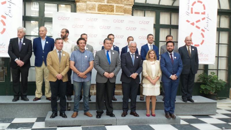 Sanz propone un nuevo impulso a Cádiz como plataforma logística del Sur de Europa 