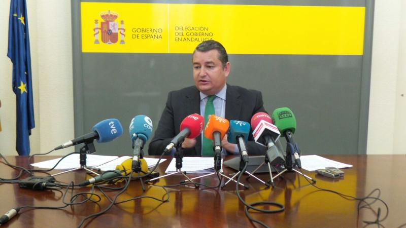Sanz destaca que 11.000 efectivos de las FCSE velarán por la seguridad de los turistas en Andalucía este verano 